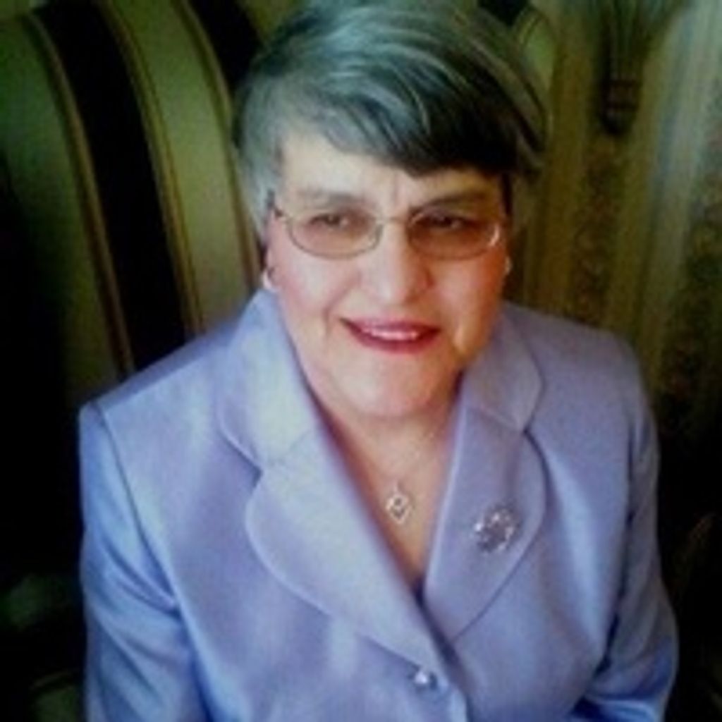 Carin Cavaliere Mccrae Profile Photo