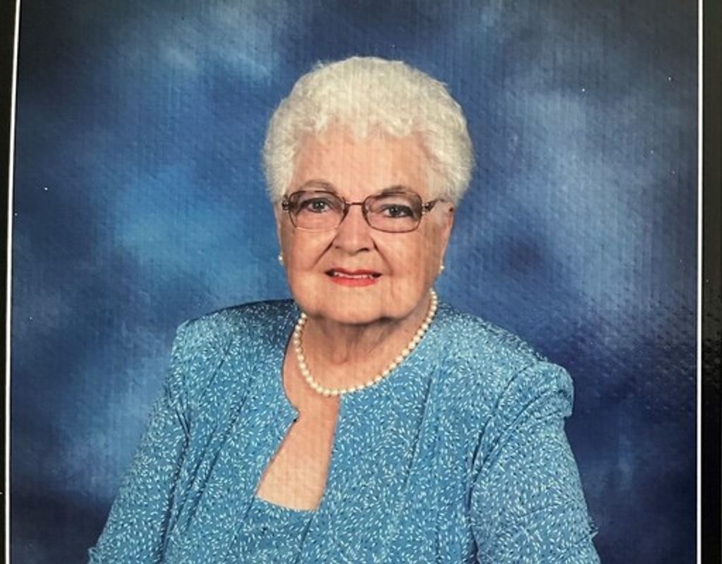 Vivian Joyce Hillborn