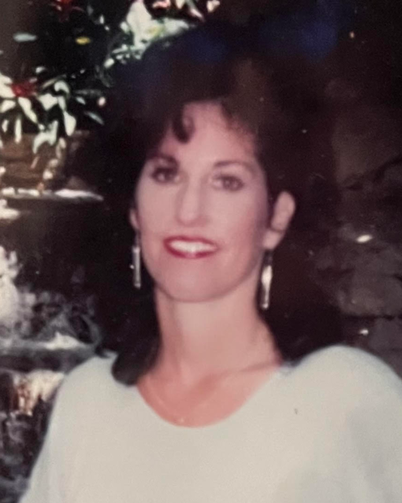 Julie Bloch Profile Photo