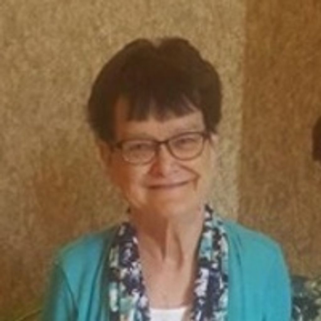 Linda Lou Davis