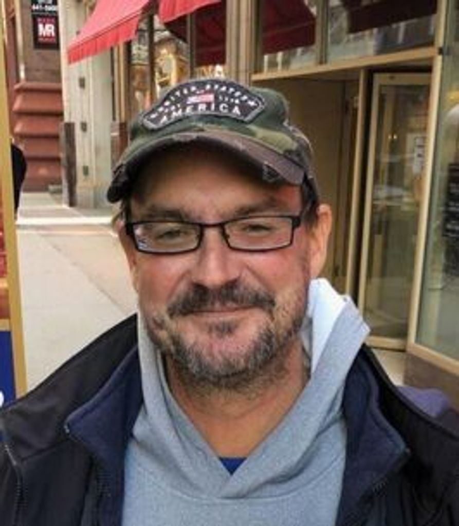 Christopher Simmons Profile Photo