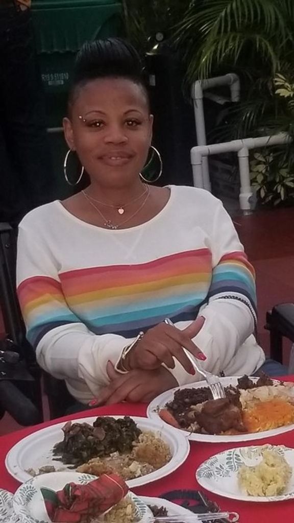Ms. Aisha Lynch