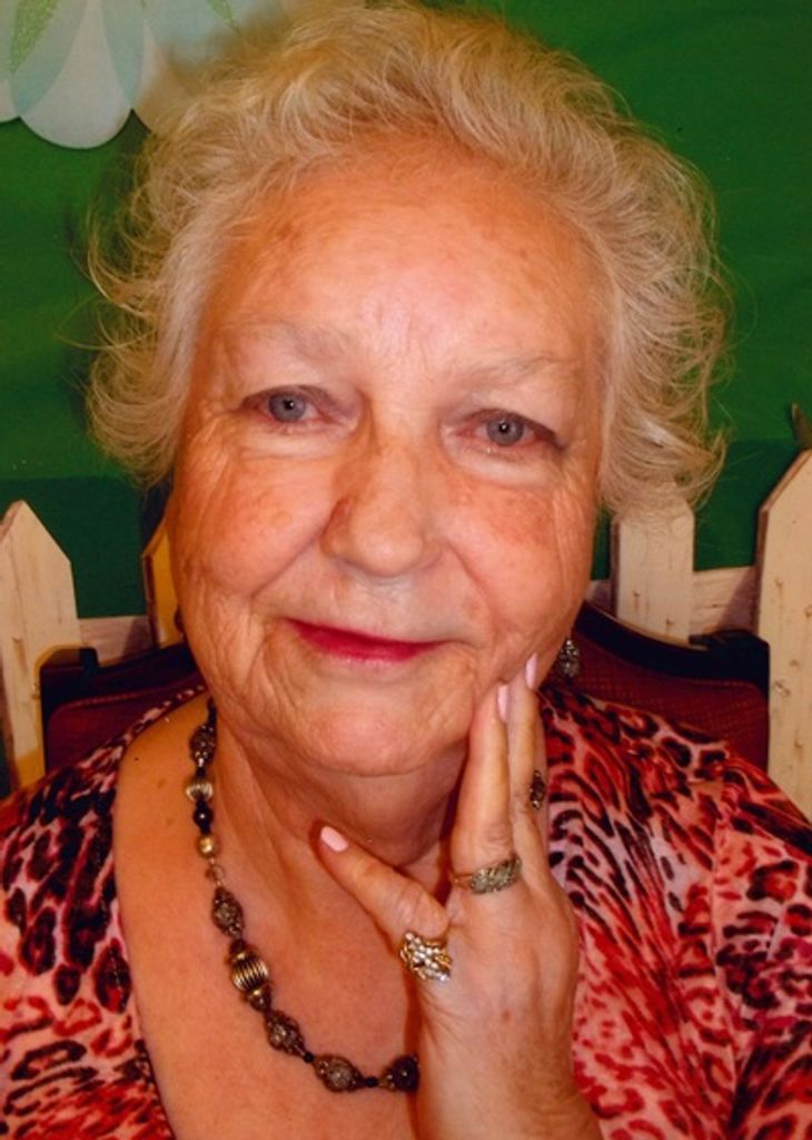 Sarah F Wilson Profile Photo