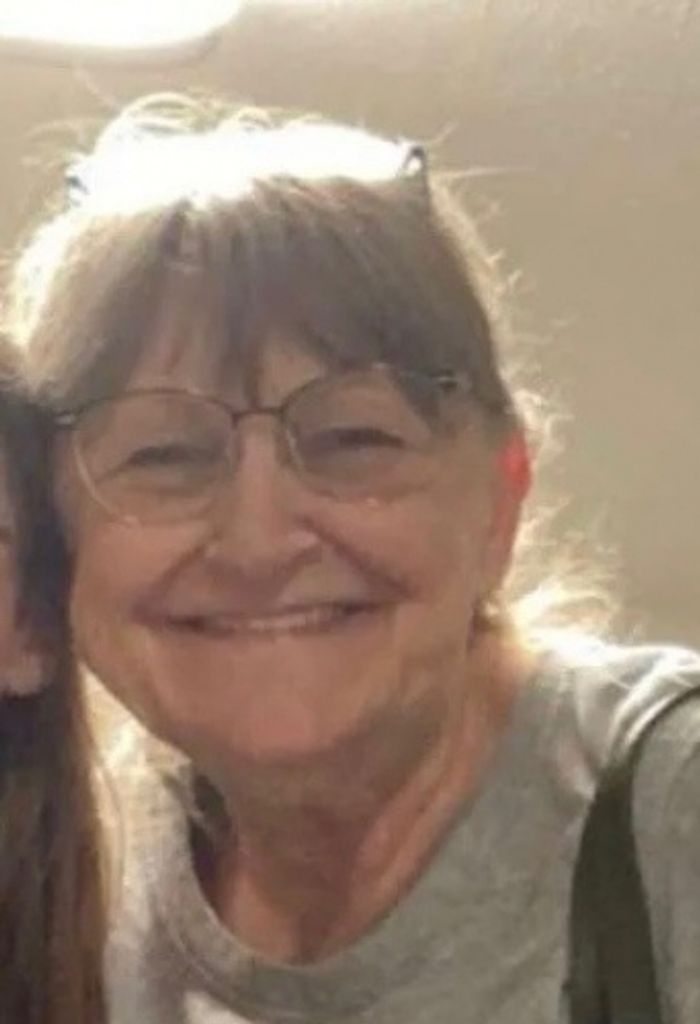 Lorna Robin Strojny Profile Photo