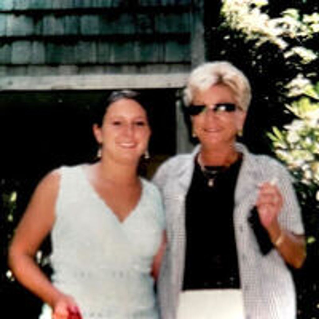 Sandra "Sandy" Benton Bates