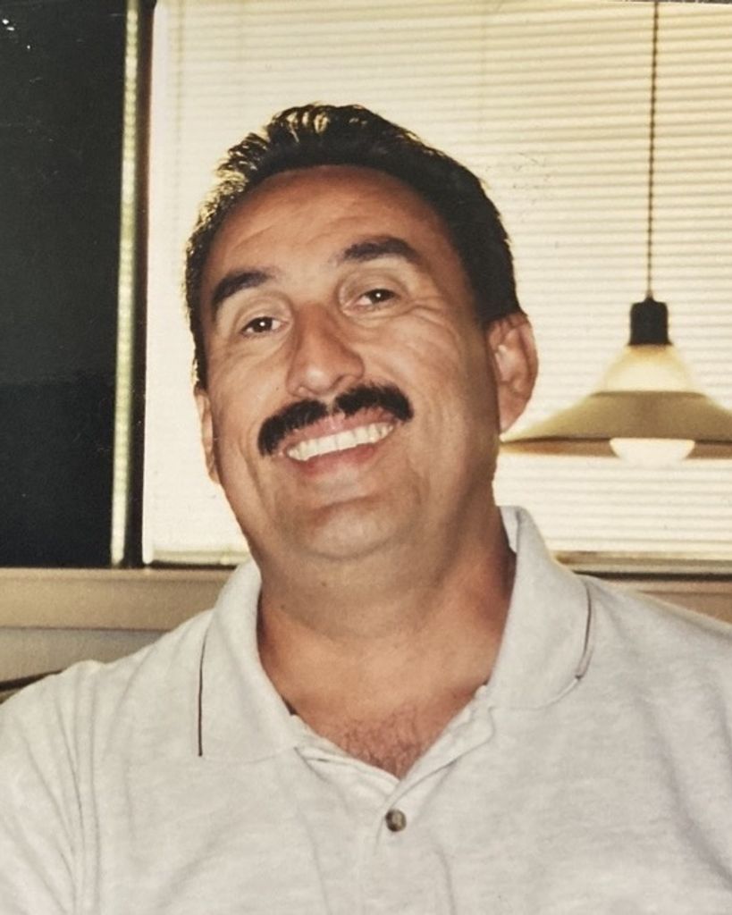 Ronald Montanez Profile Photo