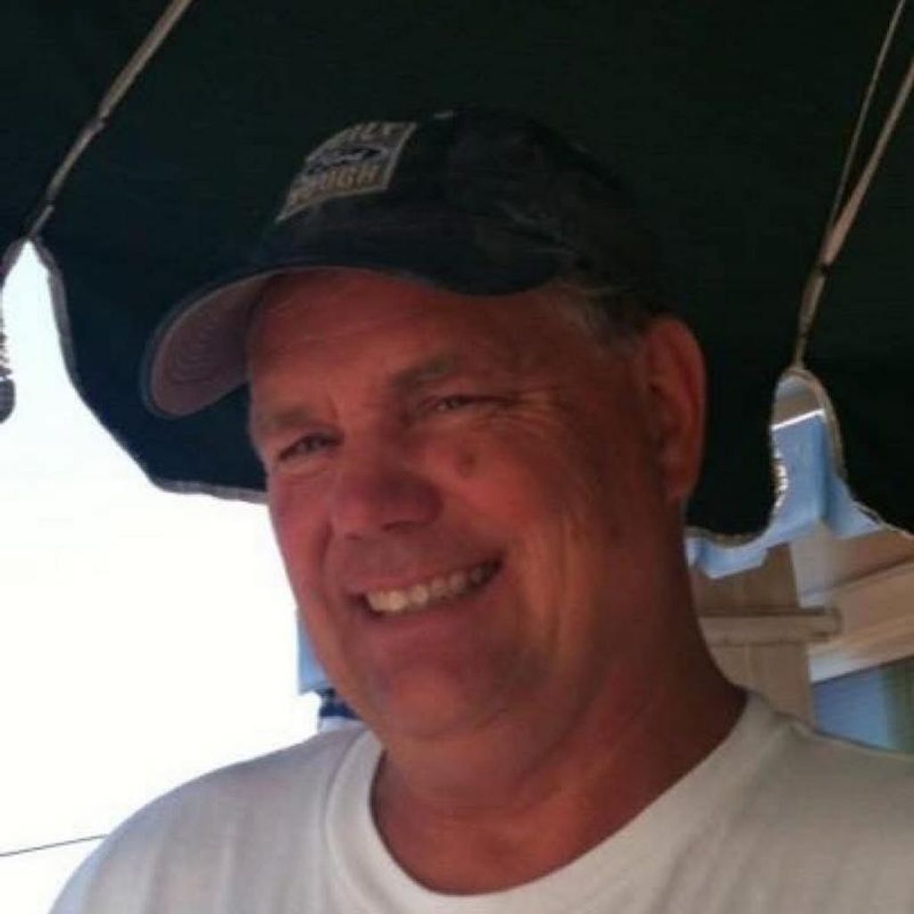 Tom Bruce Peterson Profile Photo