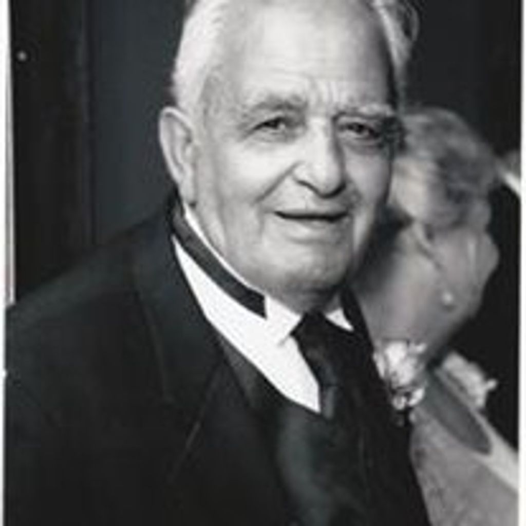 Anthony M Picucci