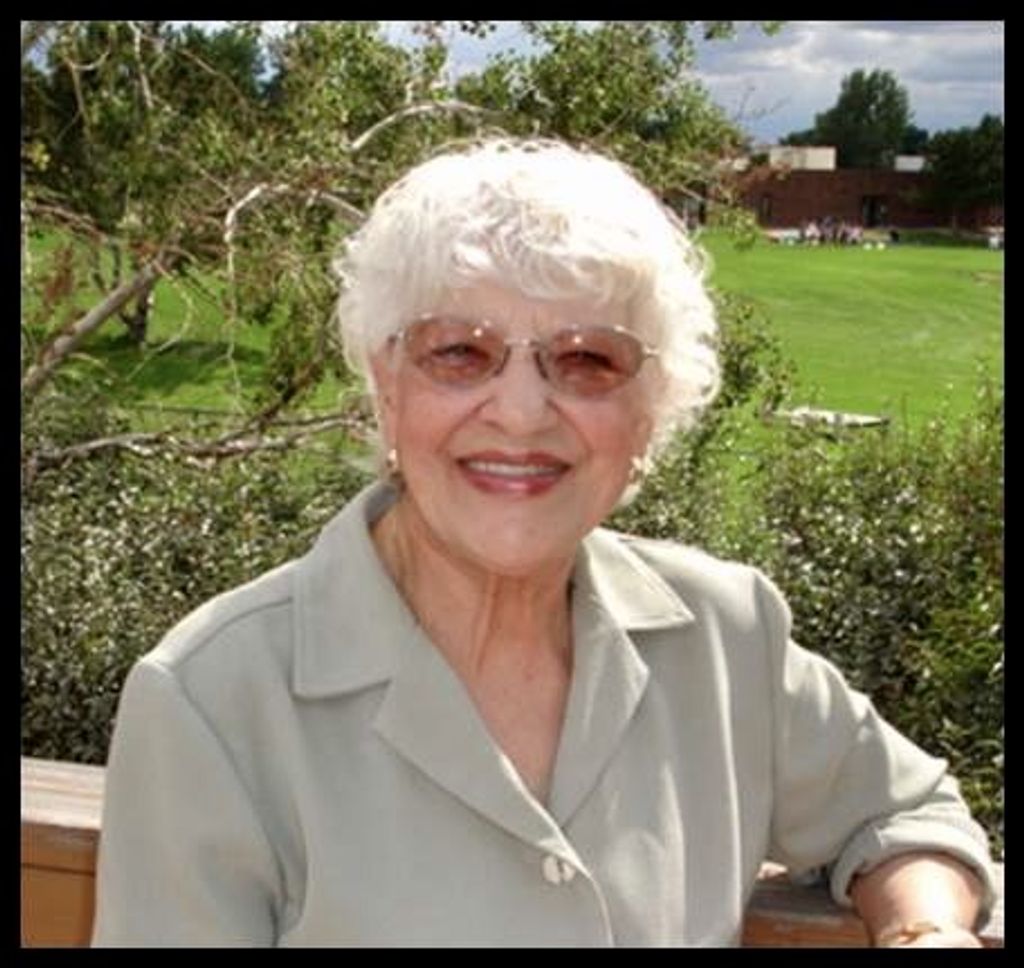Ernestina Esteves