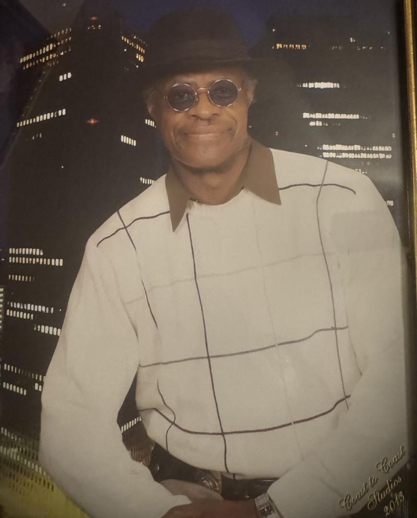 Robert Lyons Profile Photo