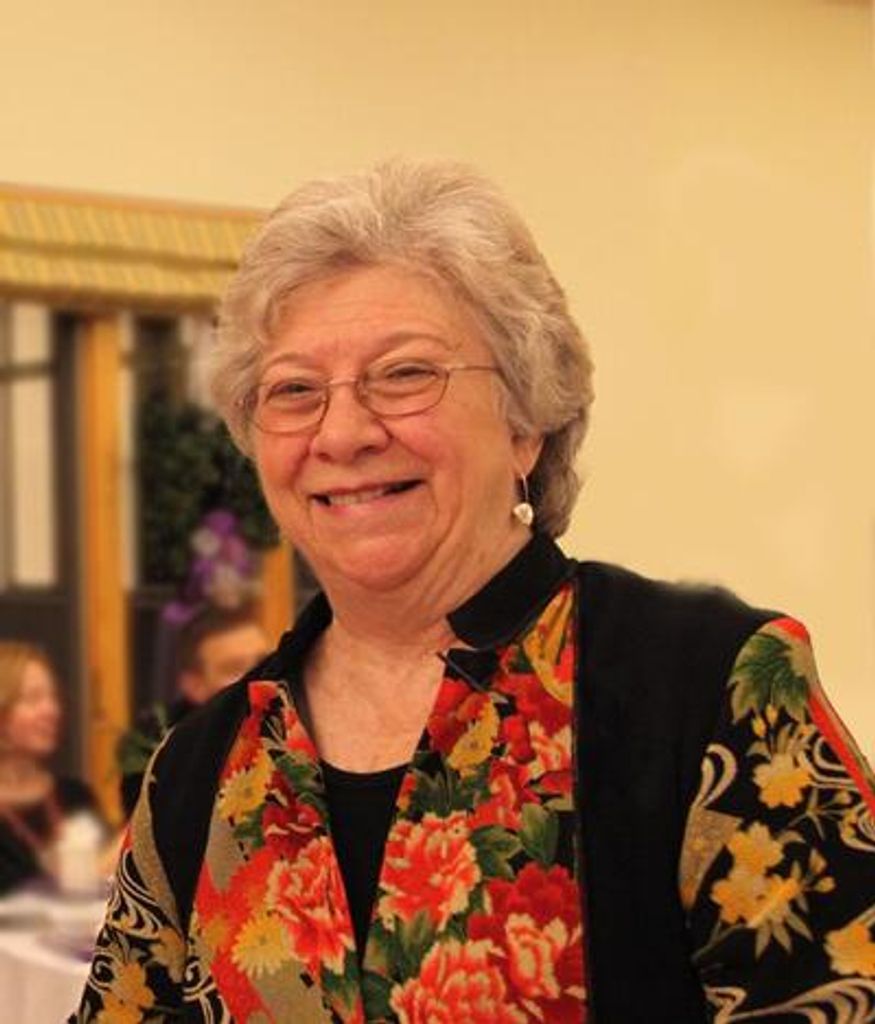 Eveline "Lynne" R. Wolf Profile Photo