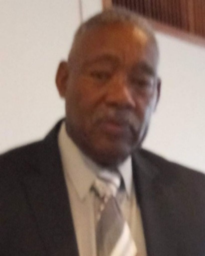 Johnnie L Cummings