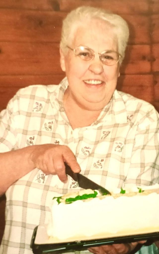 Gertie Lewis Profile Photo