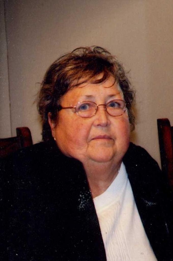Linda Lou Davis