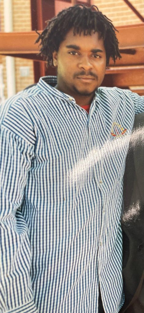 Mr. Sean Holbrook Profile Photo