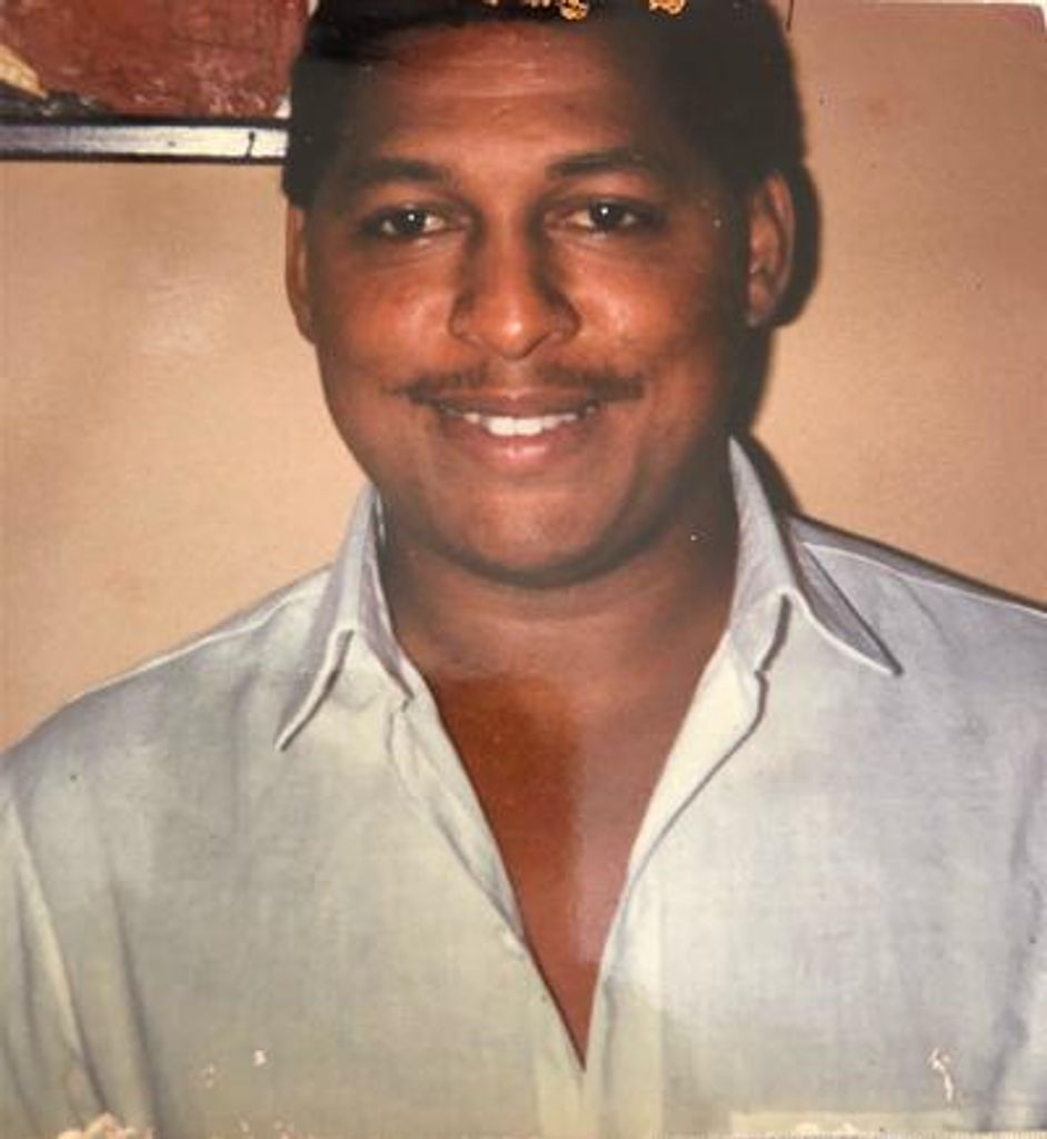 Carlos De Jesus Gonzalez Profile Photo