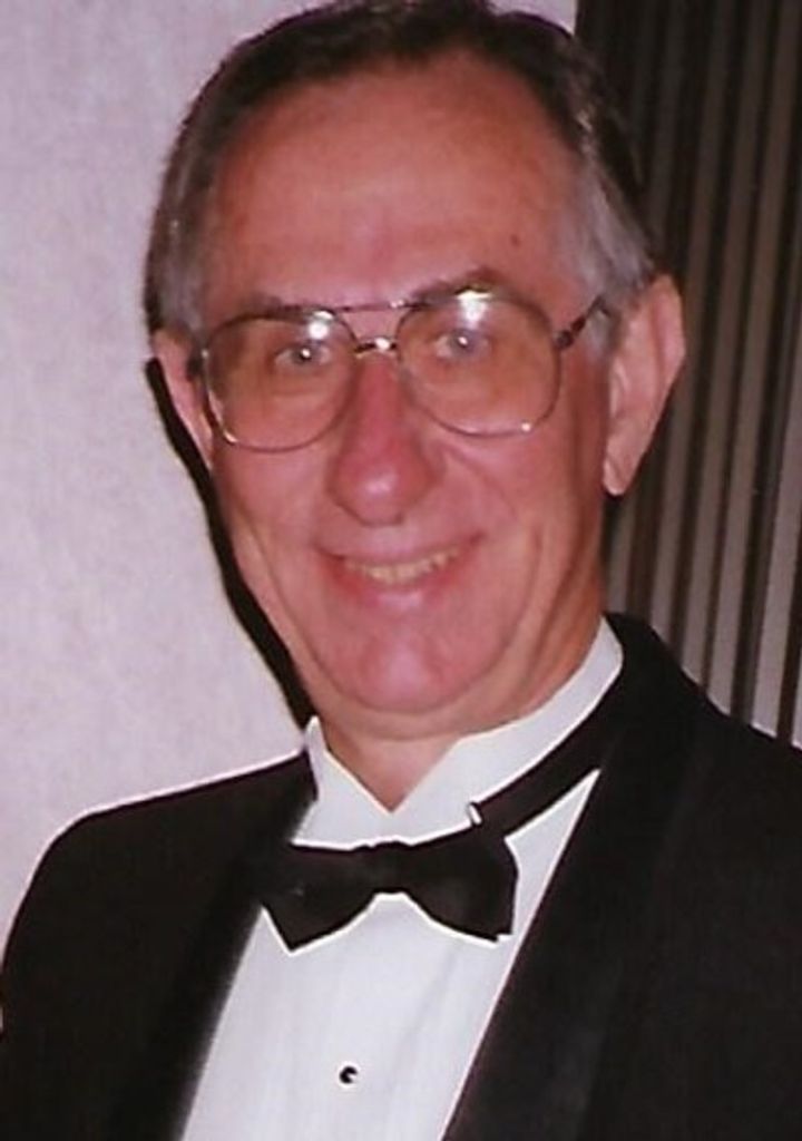 Robert Harold "Bob" Dunn