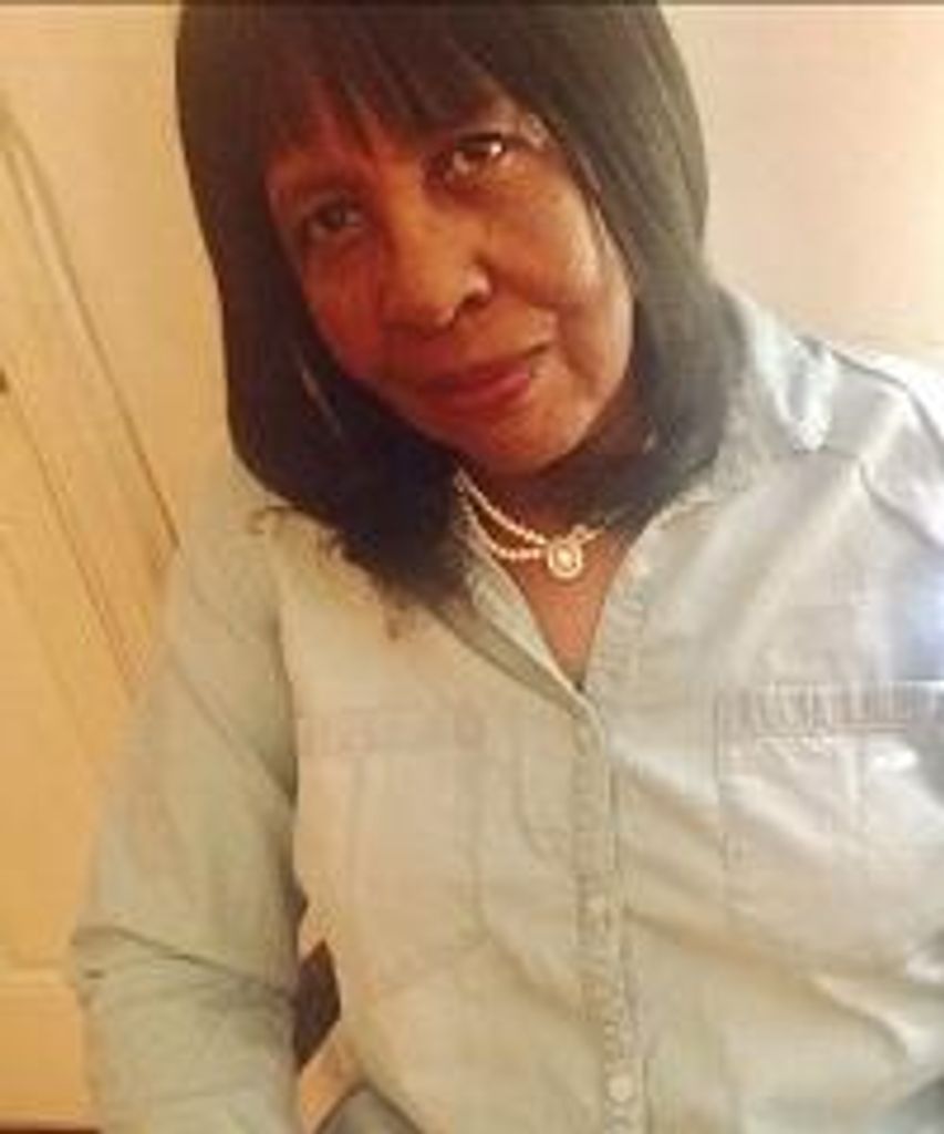 Carrie Lee Davis Profile Photo