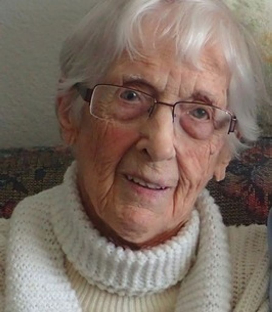 Helen E Ouellette Profile Photo