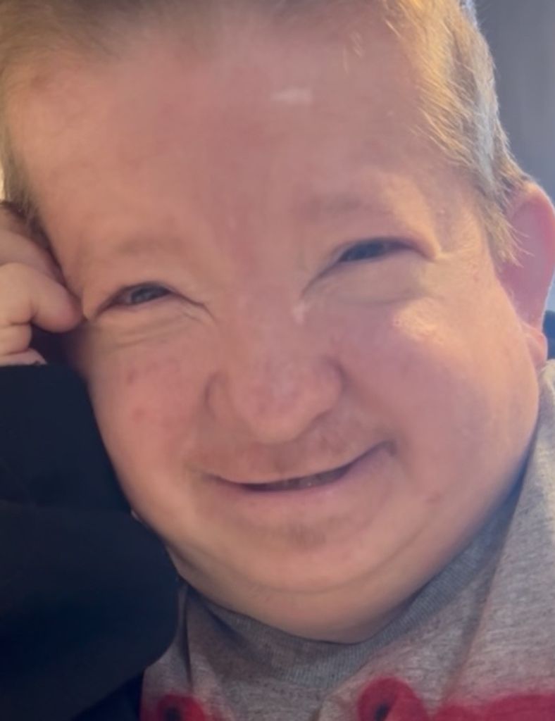Christopher Emery Hutchinson Profile Photo