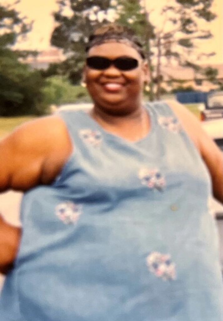 Leslie M James Profile Photo