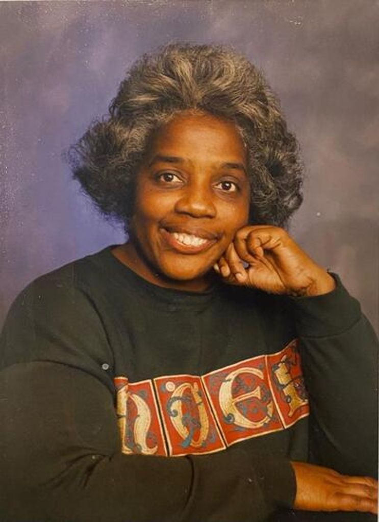 Elizabeth Scott Profile Photo