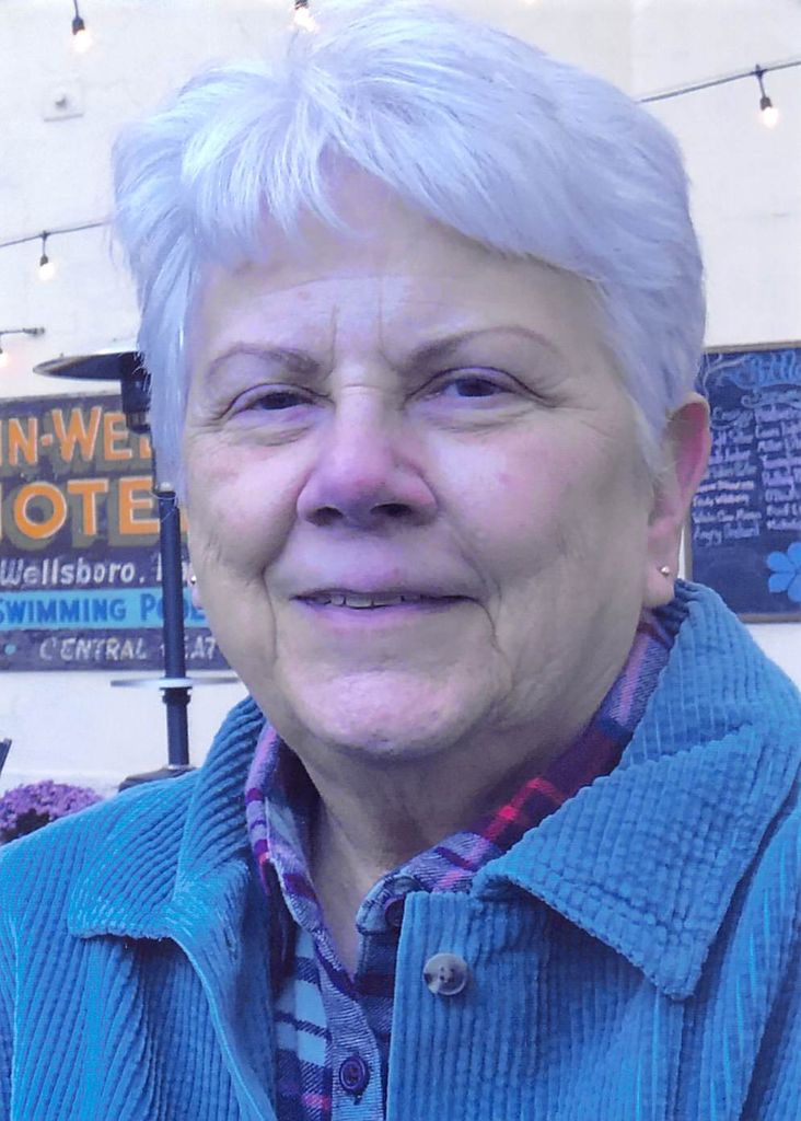 Judith J. (Dunfee)  Larose