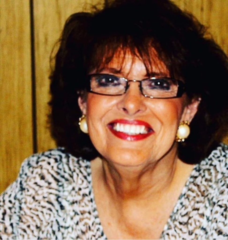 Phyllis   Holcomb