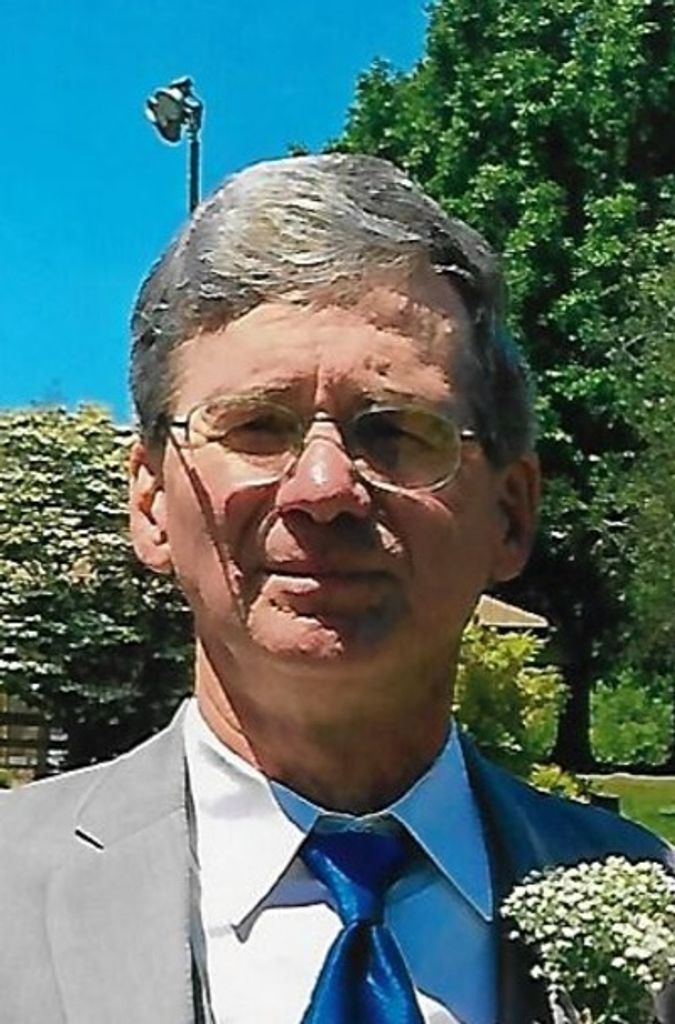 Thomas Lee Eames Profile Photo