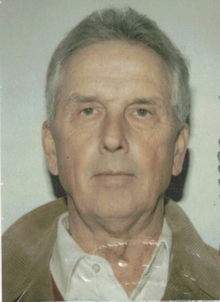 Lorne W. Maclennan Profile Photo