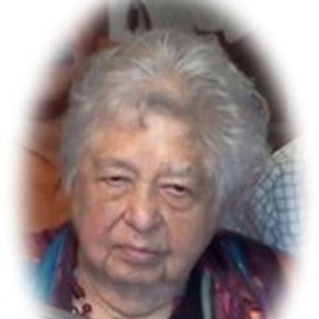 Gloria MacNeill