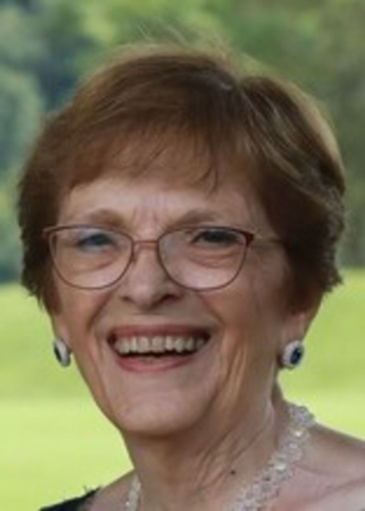 Dona Lee Wood