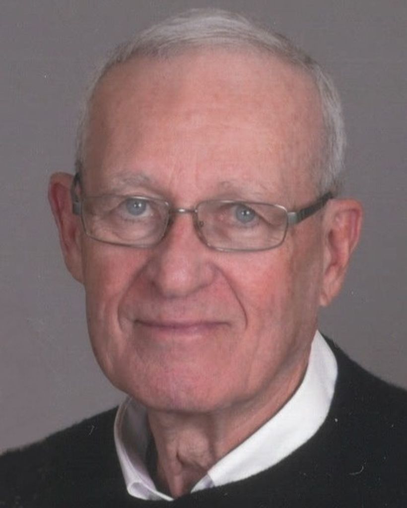 Robert E. Lewis Profile Photo