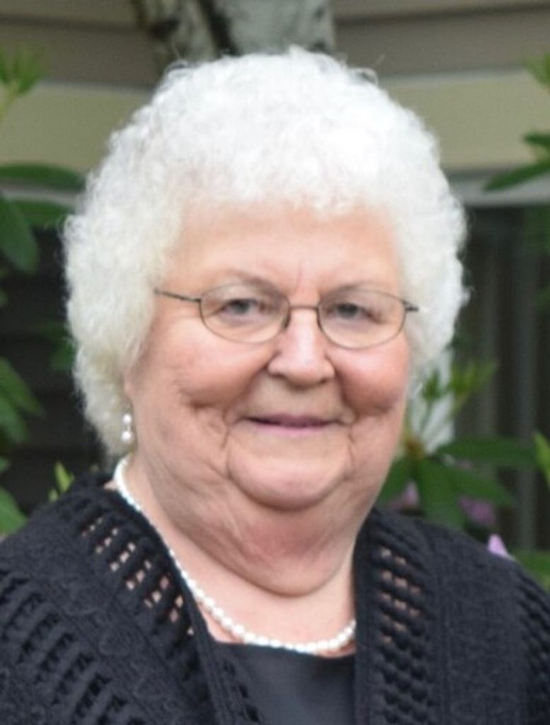 Helen (Gagnon) Valliere