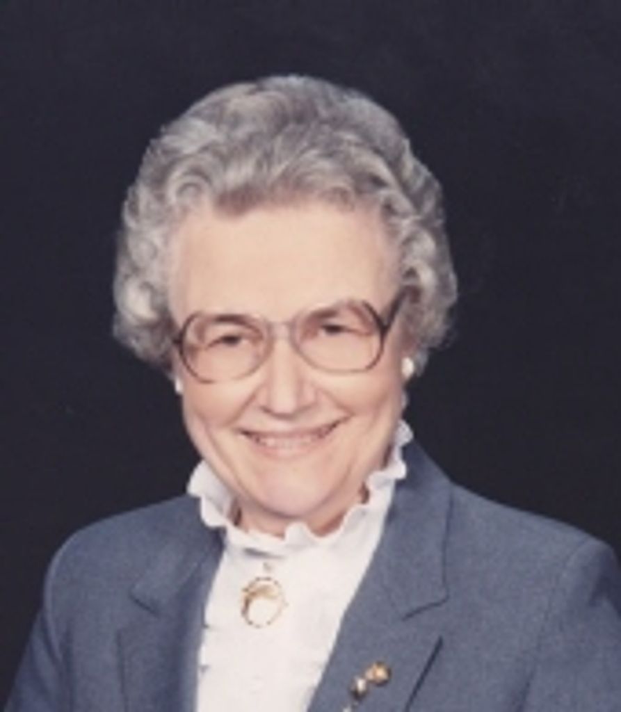 Evelyn M Vajen