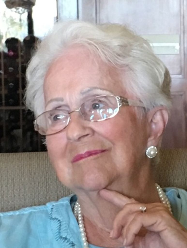 Susan (Hoppe) Dewey Profile Photo