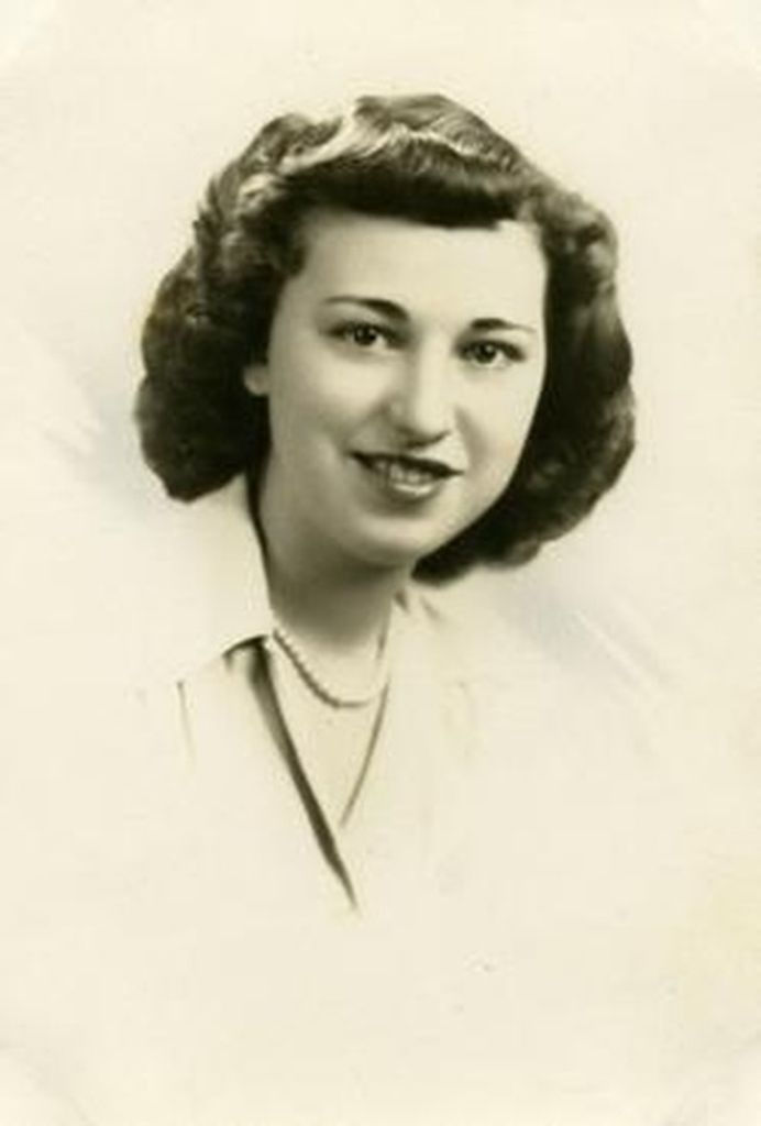 Elaine Ruth Simon Profile Photo