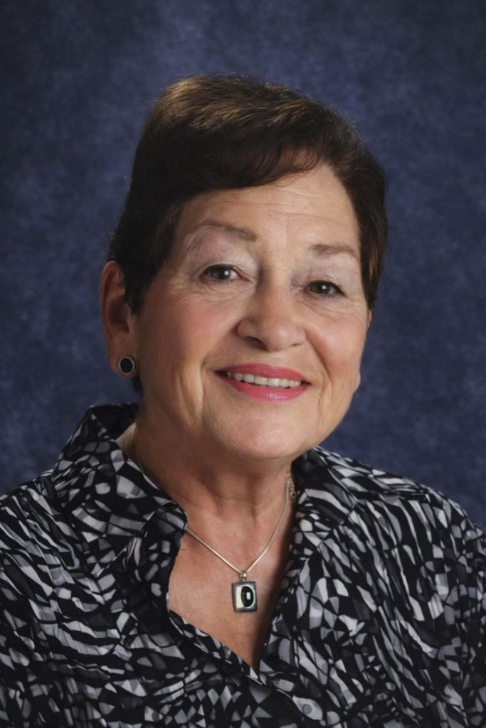 Carolyn M. Houttuin