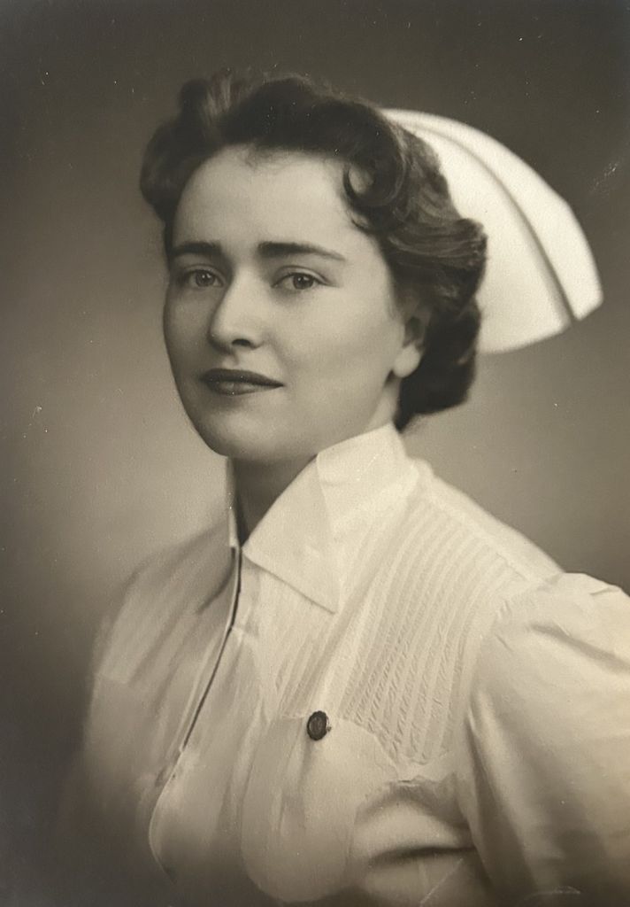 Elizabeth Walsh Profile Photo