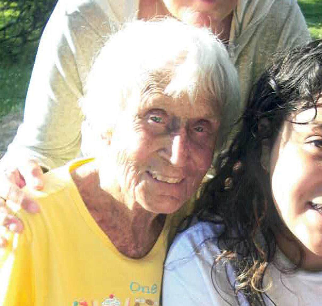 Betty L (nee Gentry) Renfro Profile Photo