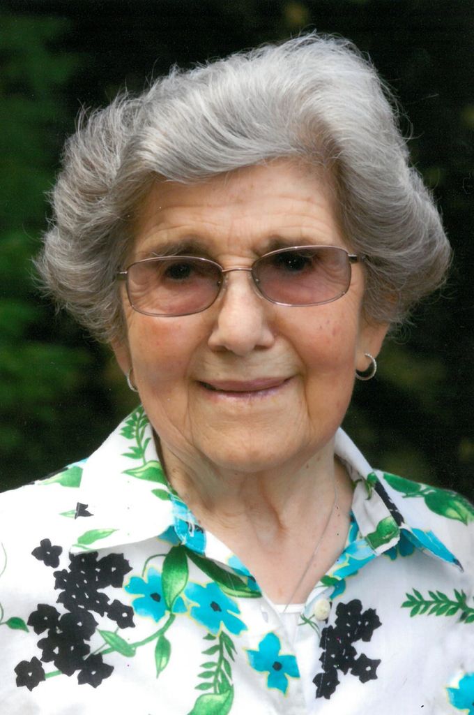 Therese Hartfeil Profile Photo