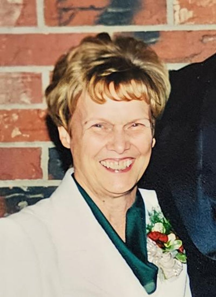 Sylvia Robrahn Profile Photo