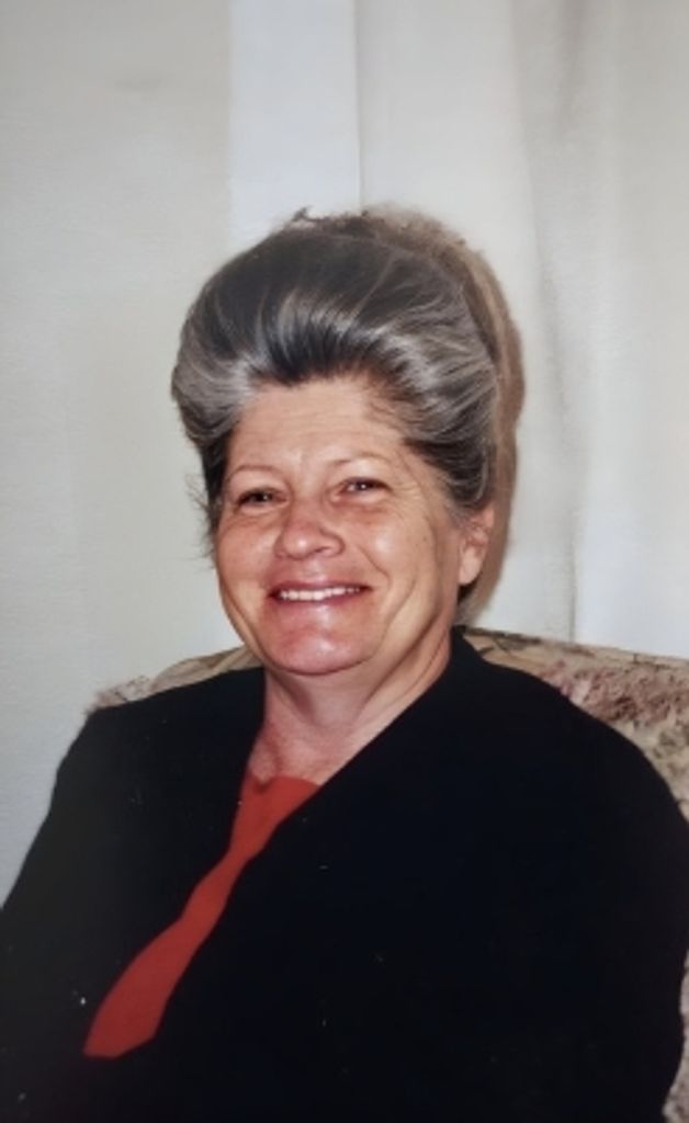 Mary Weaver Profile Photo