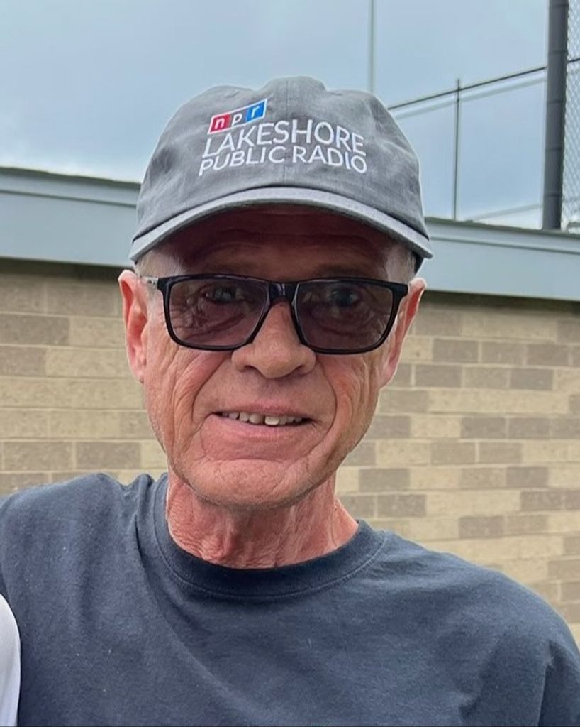 Charles 'Chuck' De Moss Profile Photo
