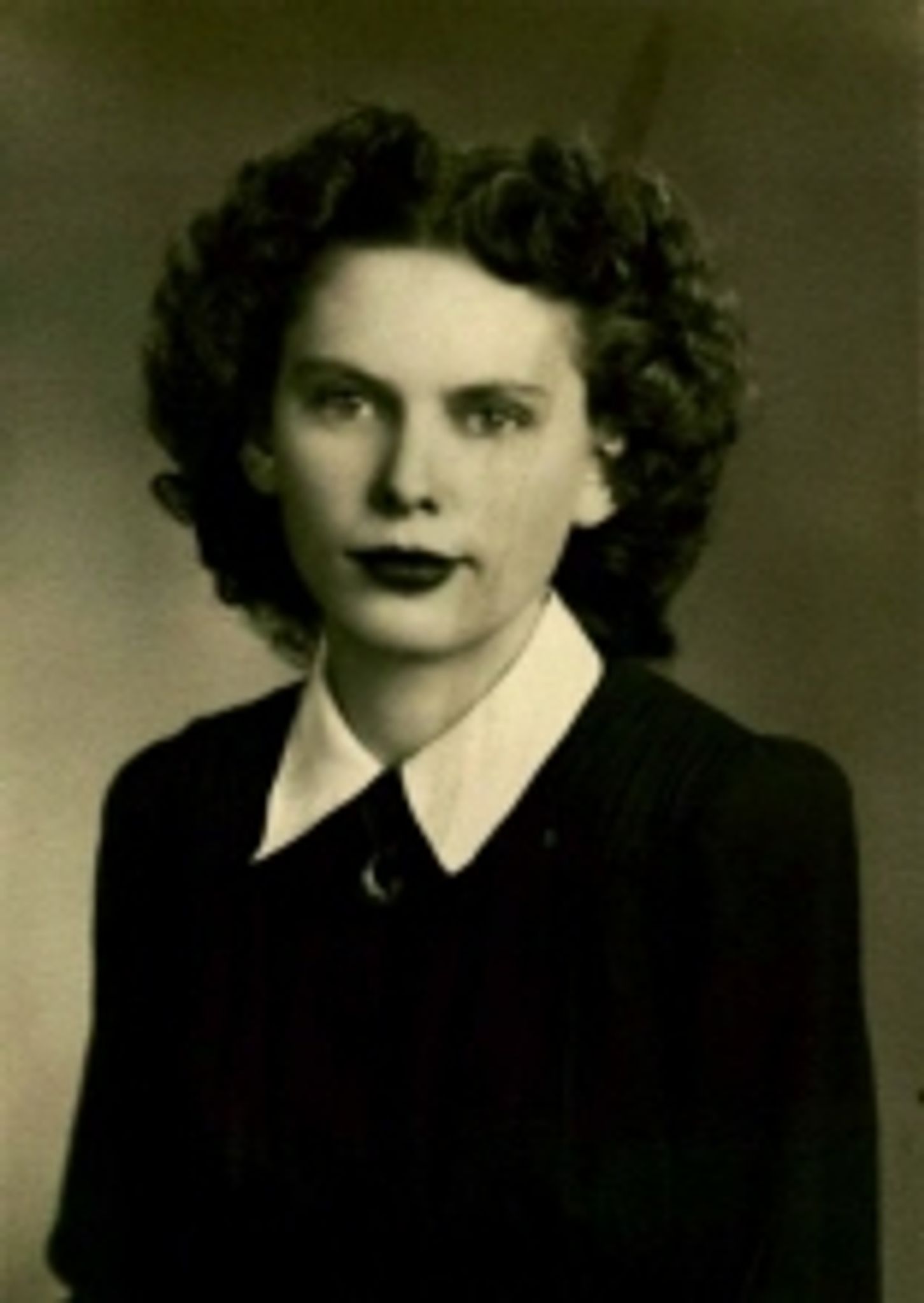 Viola Mapes photo gallery image 2 of 2