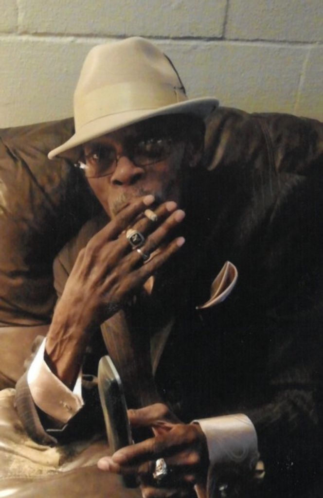 Thautry Davis