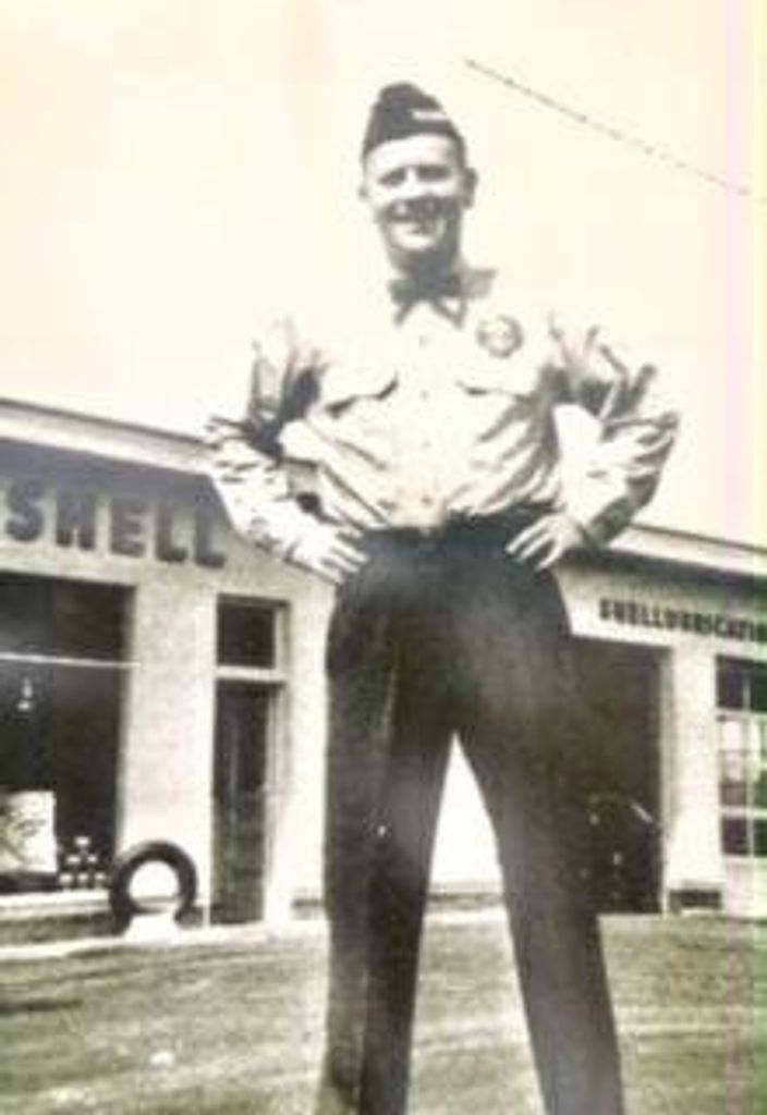 Edgar L. Kelly