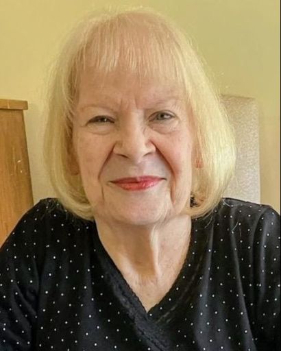 Carolyn Woods's obituary image
