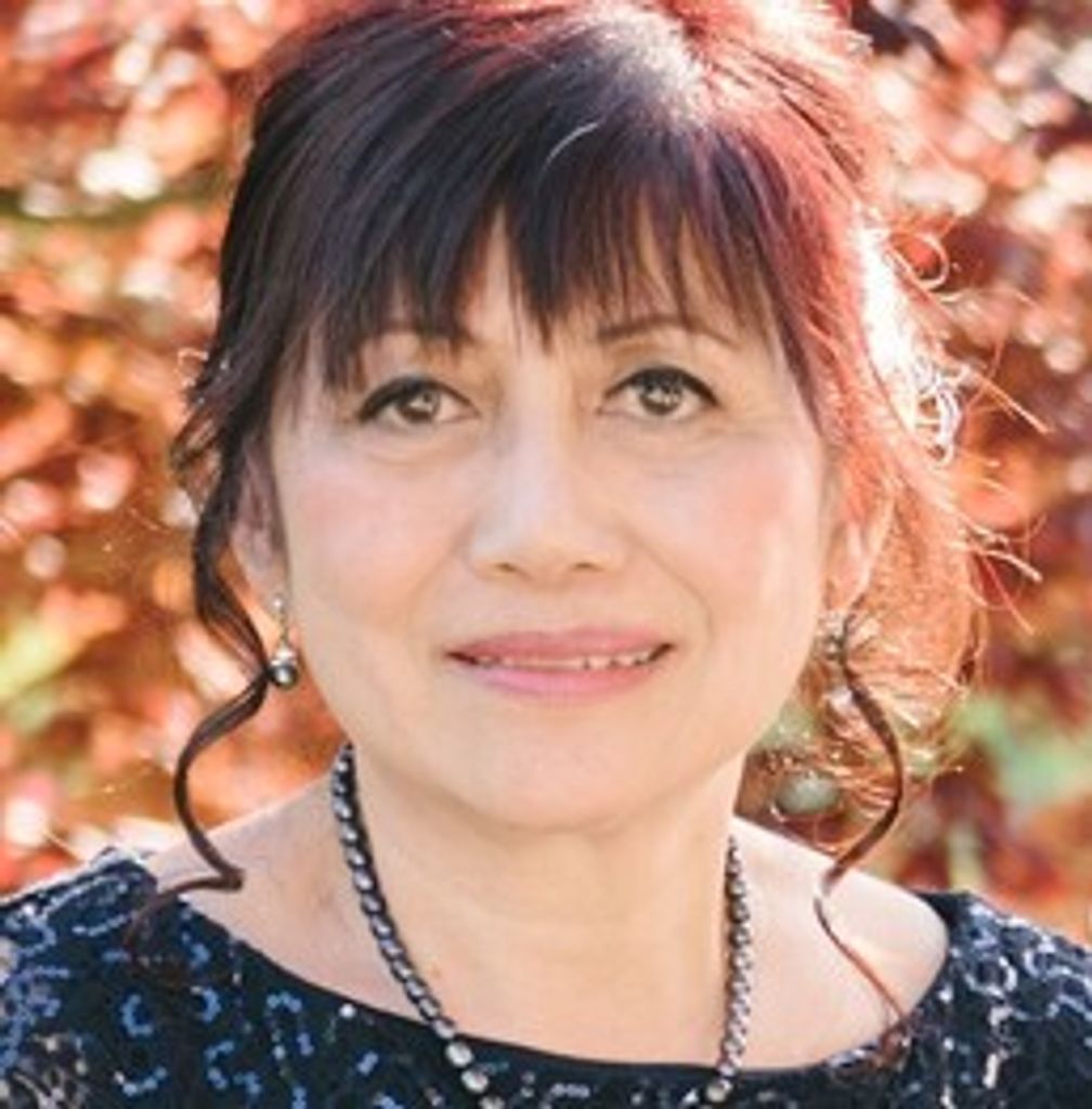 Esther Profile Photo