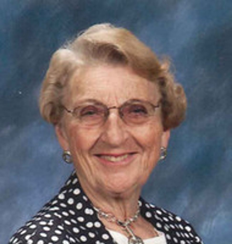 Loella J Leicht